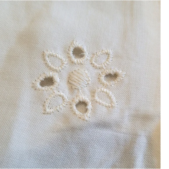 Torrid Eyelet Swing Cami Cream Lace Trim Button Front Boho Size 00 - Picture 8 of 17